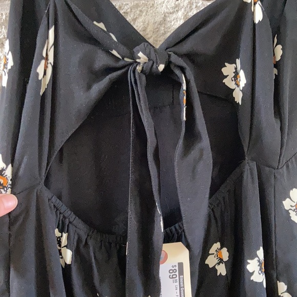 Lira Black Floral Dress - Picture 3 of 4